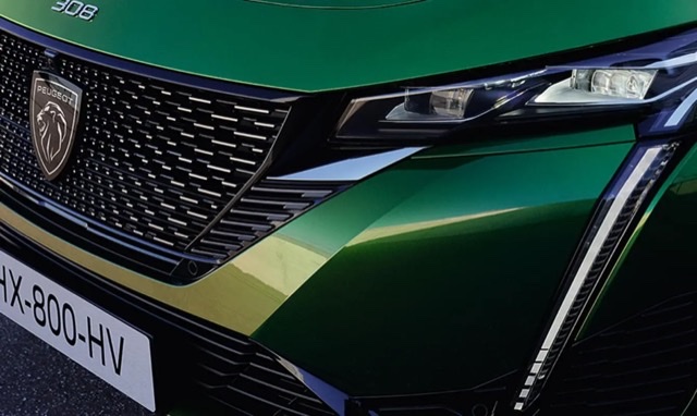 ☆ NEW PEUGEOT 308 デビュー☆