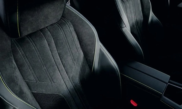 ☆ NEW PEUGEOT 308 デビュー☆
