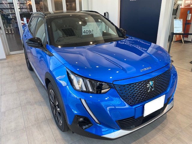 人気のe2008認定中古車ございます。