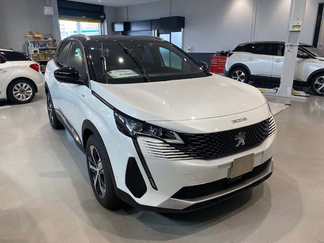 プジョー3008