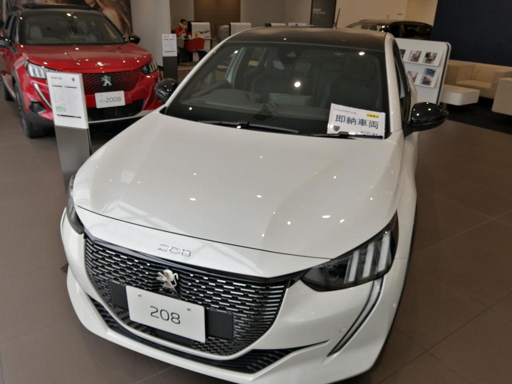 すぐにお届け出来る車両もありますよ！！