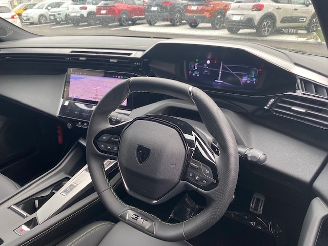  NEW PEUGEOT 308ご試乗如何ですか。