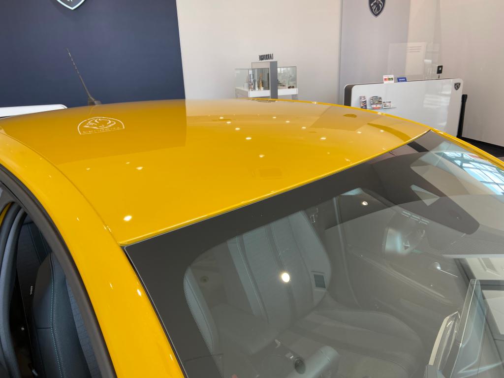 プジョー２０８！！！