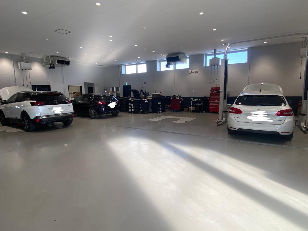 プジョーだらけ．．．