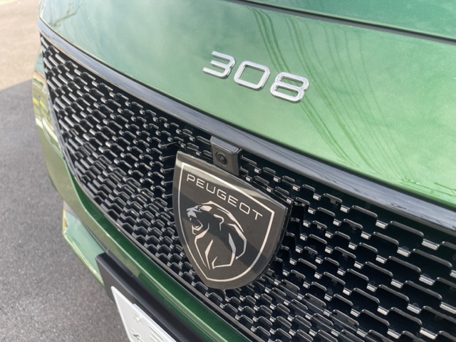 ☆PEUGEOT 308のオリビングリーン☆
