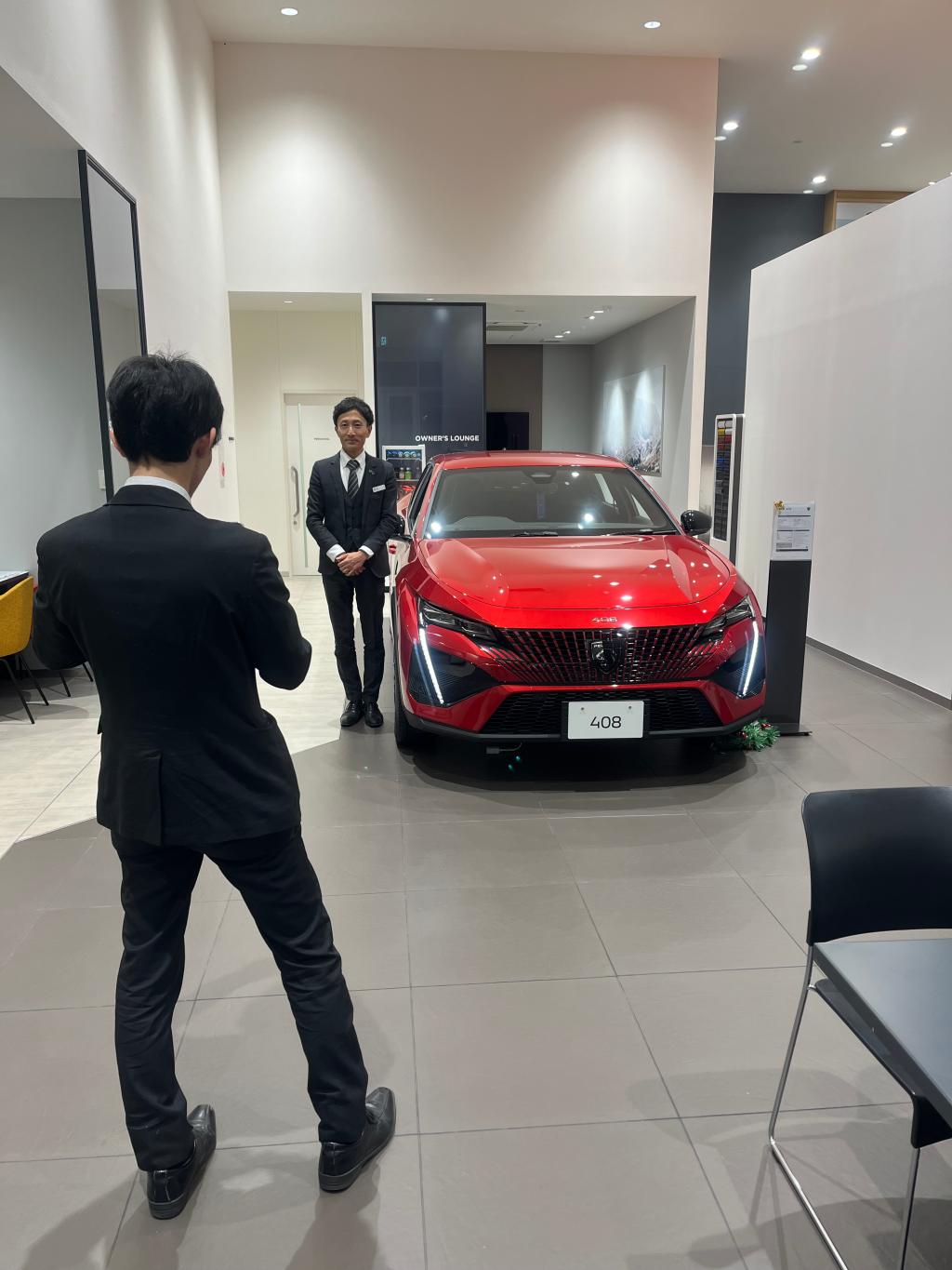 営業の方が閉店後になにやら撮影しておりましたので