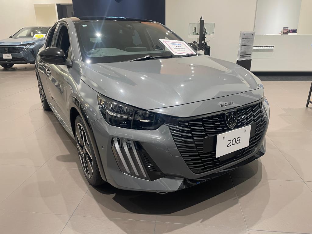 プジョー208 GT Selenium Edition　展示中です！
