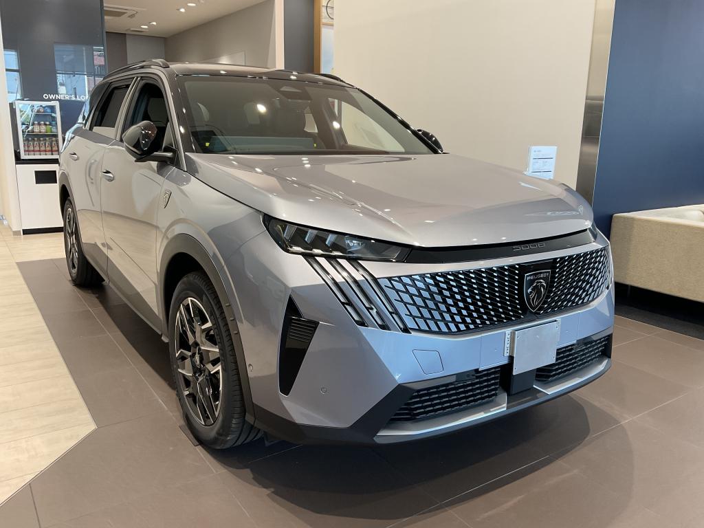 New 5008 展示車＆試乗車ございます